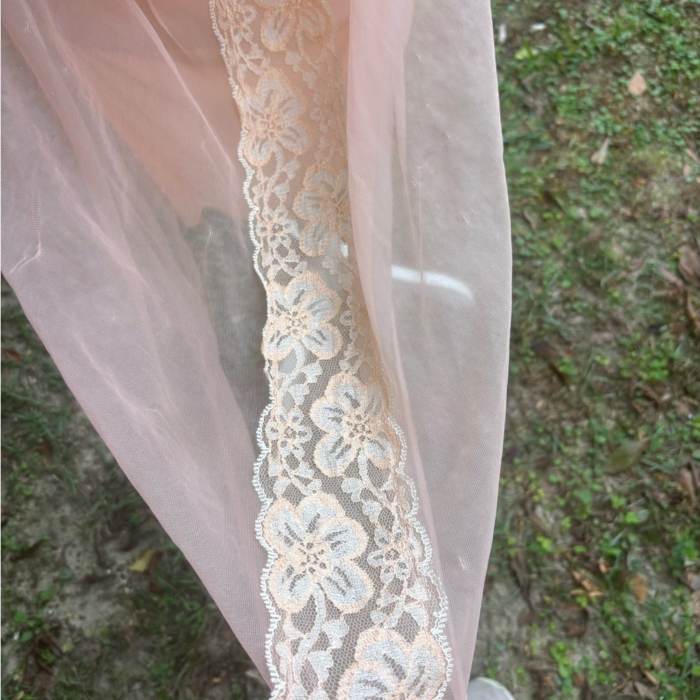 Vintage Babydoll Nightgown Peach w/Ecru Lace Detail Size Small 1960s -1970s - Picture 6 of 7